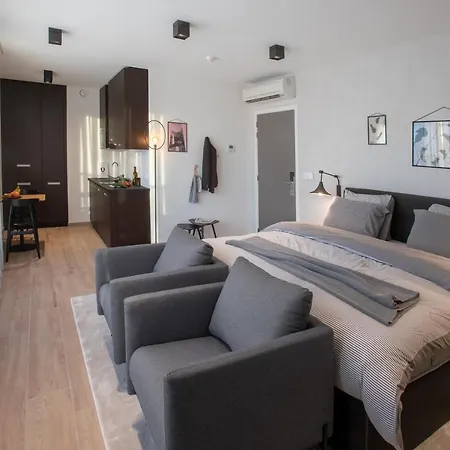 Qstay Good Living Otel Anvers